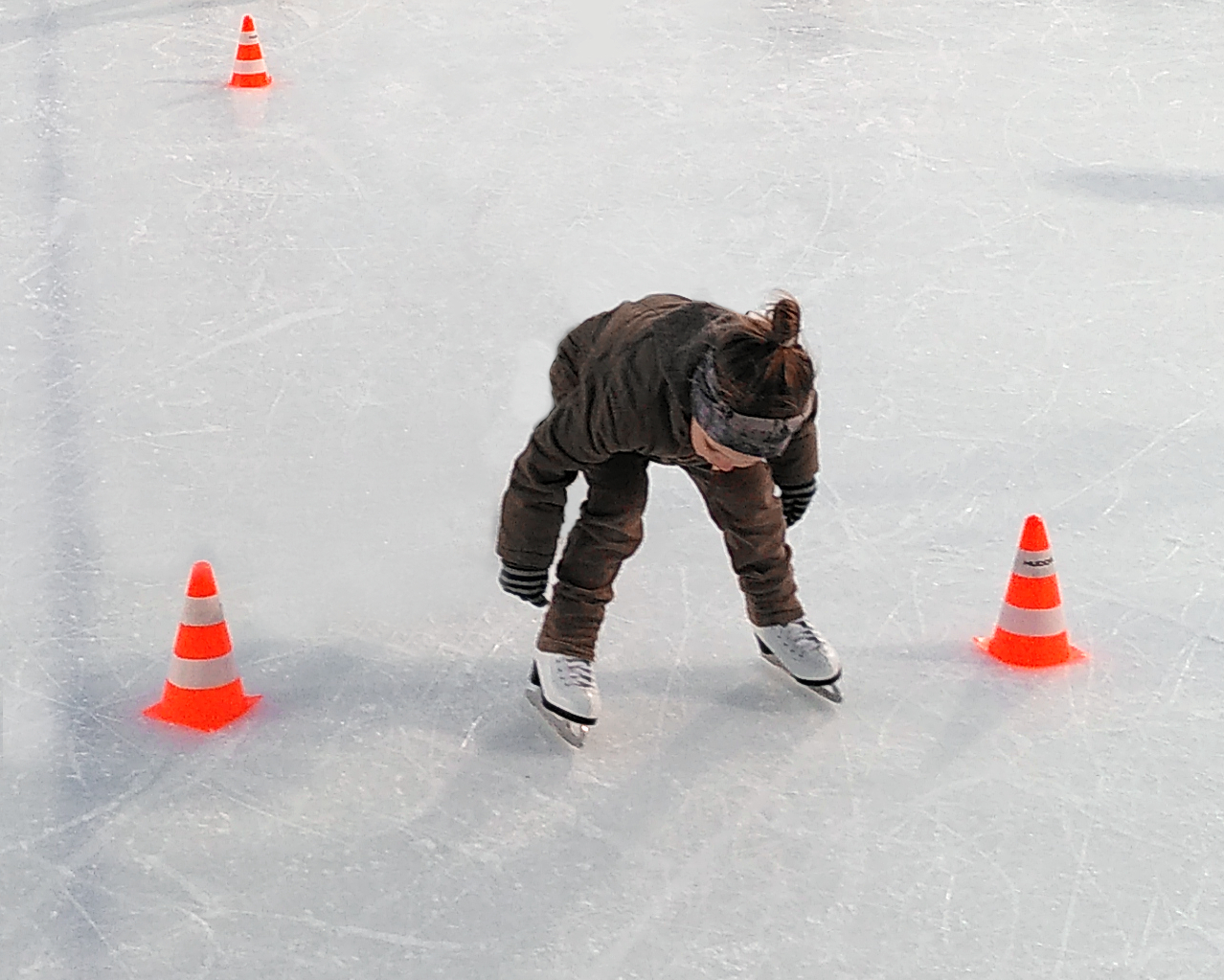 Schnuppertraining und Eiskunstlauf für ungelenkige Mütter